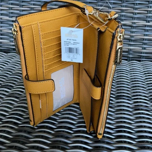 Michael Kors Jet Set Travel Marigold Double Zip Wristlet Leather